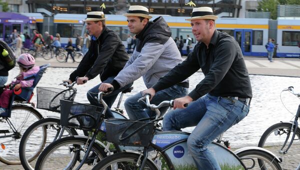 Демонстрация велосипедистов Лейпцига в День без автомобиля