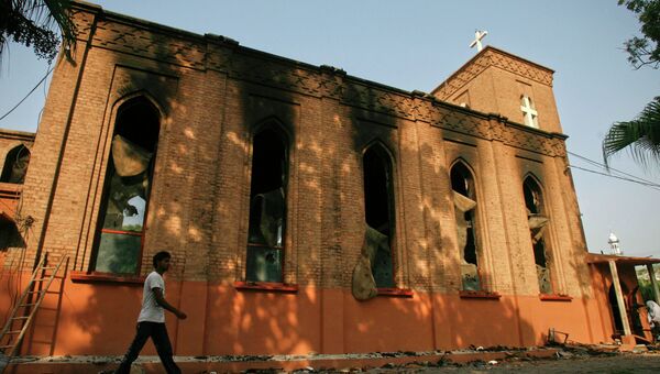 Демонстранты сожгли англиканскую церковь в Пакистане