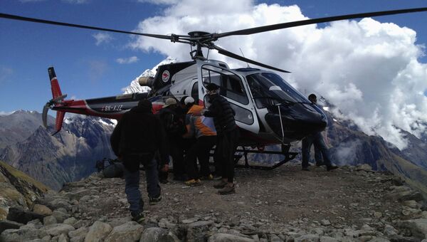 Поисково-спасательная операция в районе массива Манаслу в Непале