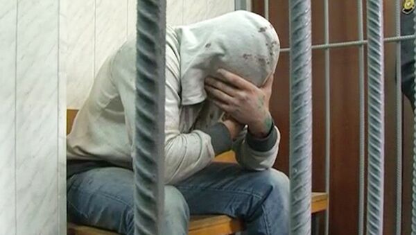 Сбивший детей на Минской улице водитель в суде прятал лицо