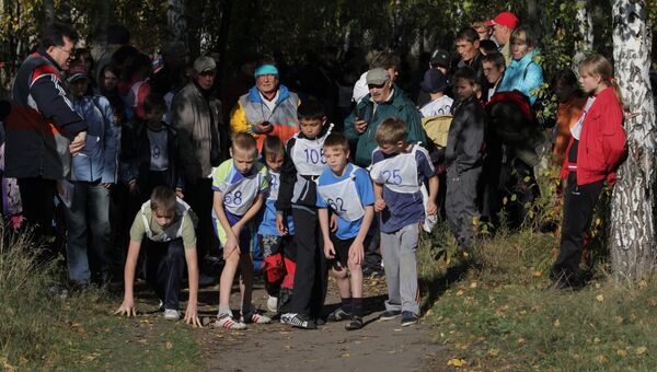 Школьники в Омске зарядились бодростью на празднике бега