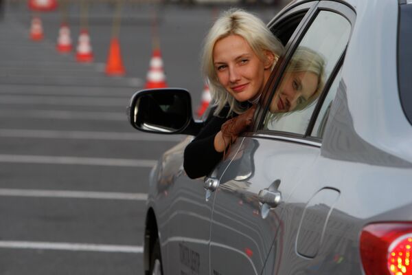 Участница всероссийского конкурса водительского мастерства среди женщин АвтоЛеди