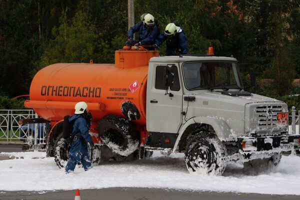 Учения МЧС по Санкт-Петербургу и пожарного спасательного отряда противопожарной службы 