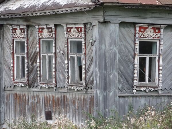 «По утрам там пахнет карамелью». Где находятся самые красивые деревянные дома в Москве?