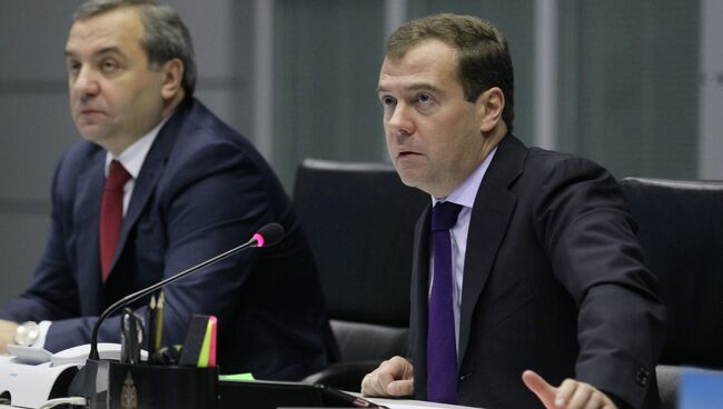 Д.Медведев принял участие в тренировке по гражданской обороне