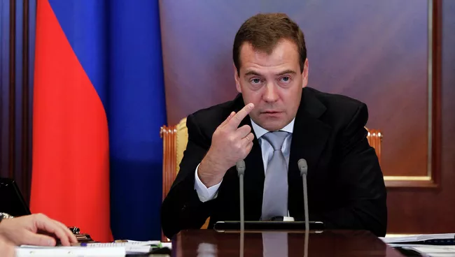Д.Медведев провел совещание по вопросам безопасности дорожного движения