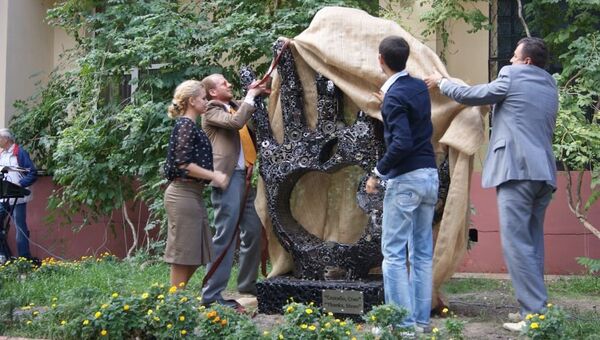 Открытие памятника Стиву Джобсу в Одессе