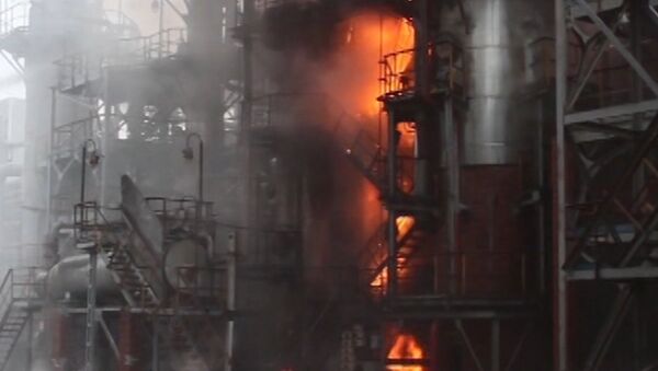 На месте происшествия: пожары на заводах и ДТП с участием 46 машин