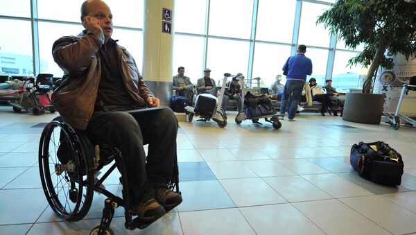 Инвалидов, вылетающих в Германию, не пустили на борт самолета