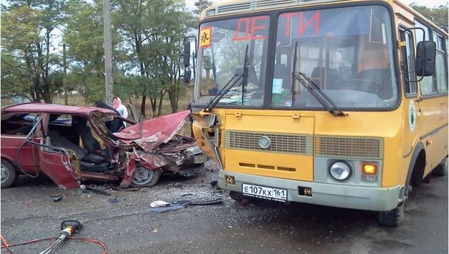 ДТП со школьным автобусом в Зерноградском районе Ростовской области  