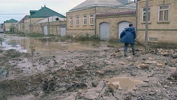 На месте происшествия: наводнение в Дагестане и взрывы под Оренбургом