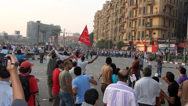 Столкновения сторонников и противников главы Египта в центре Каира