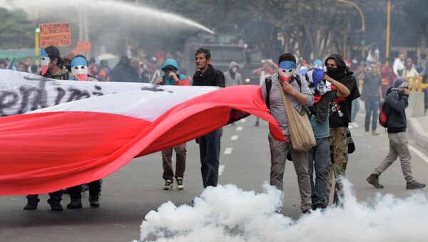 Массовое шествие колумбийских студентов