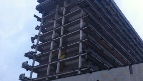 Балконы больницы в подмосковном Жуковском обрушились из-за ветхости