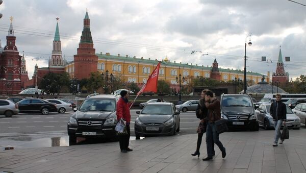 Одиночные пикеты против ювенальной юстиции прошли в центре Москвы