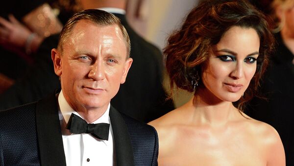 Актеры Дэниел Крейг и Беренис Марло на премьере фильма 007: Координаты Скайфол