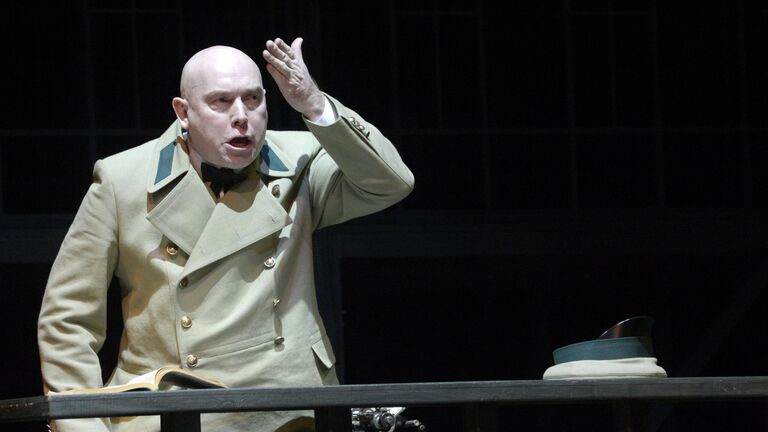 Актер Виктор Сухоруков в роли Порфирия Петровича Актер Виктор Сухоруков в роли Порфирия Петровича