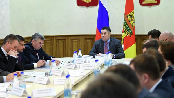Губернатор Тверской области Игорь Руденя во время совещания, посвященного реализации в регионе национальных проектов
