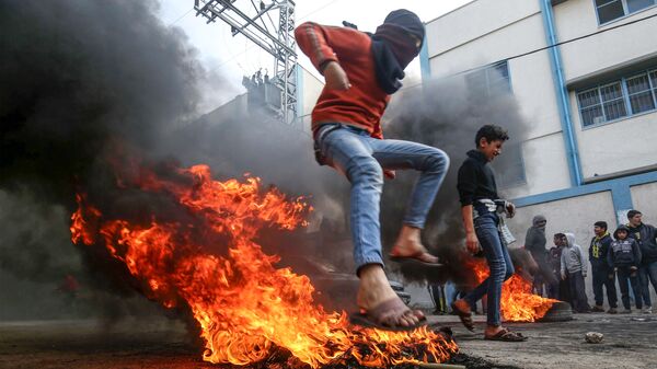 Акция протеста против плана палестино-израильского урегулирования в Секторе Газа