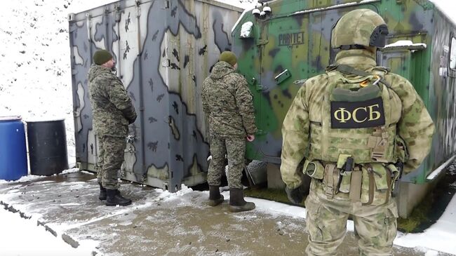 Сотрудники ФСБ РФ изъяли 1,2 тысячи боевых стволов оружия в спортивно-стрелковом клубе Паритет-СВ в Калужской области