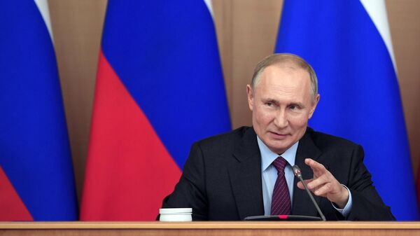 Президент РФ Владимир Путин проводит заседание Совета по развитию местного самоуправления