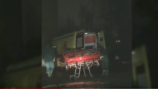 В Сети появилось видео вывоза в капсуле вернувшегося из Китая жителя России