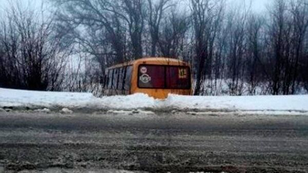 Последствия ДТП со школьным автобусом в Даниловском районе Волгоградской области