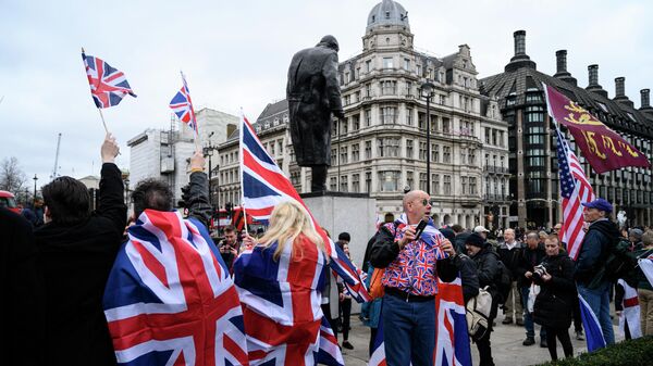Сторонники Brexit на торжественных мероприятиях, посвященных выходу Великобритании из ЕС (Brexit Party) на площади Парламента в Лондоне