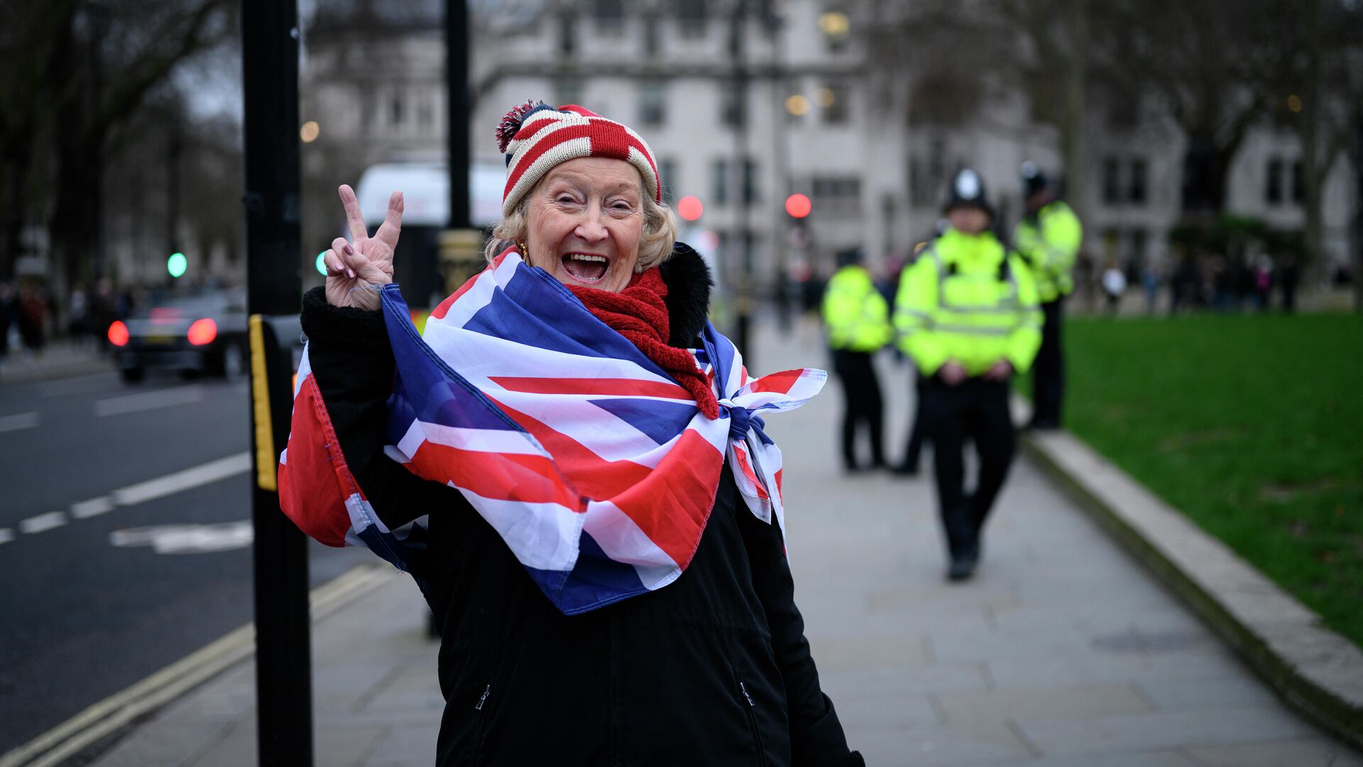 Сторонница Brexit на торжественных мероприятиях, посвященных выходу Великобритании из ЕС (Brexit Party) на площади Парламента в Лондоне - РИА Новости, 1920, 23.12.2020