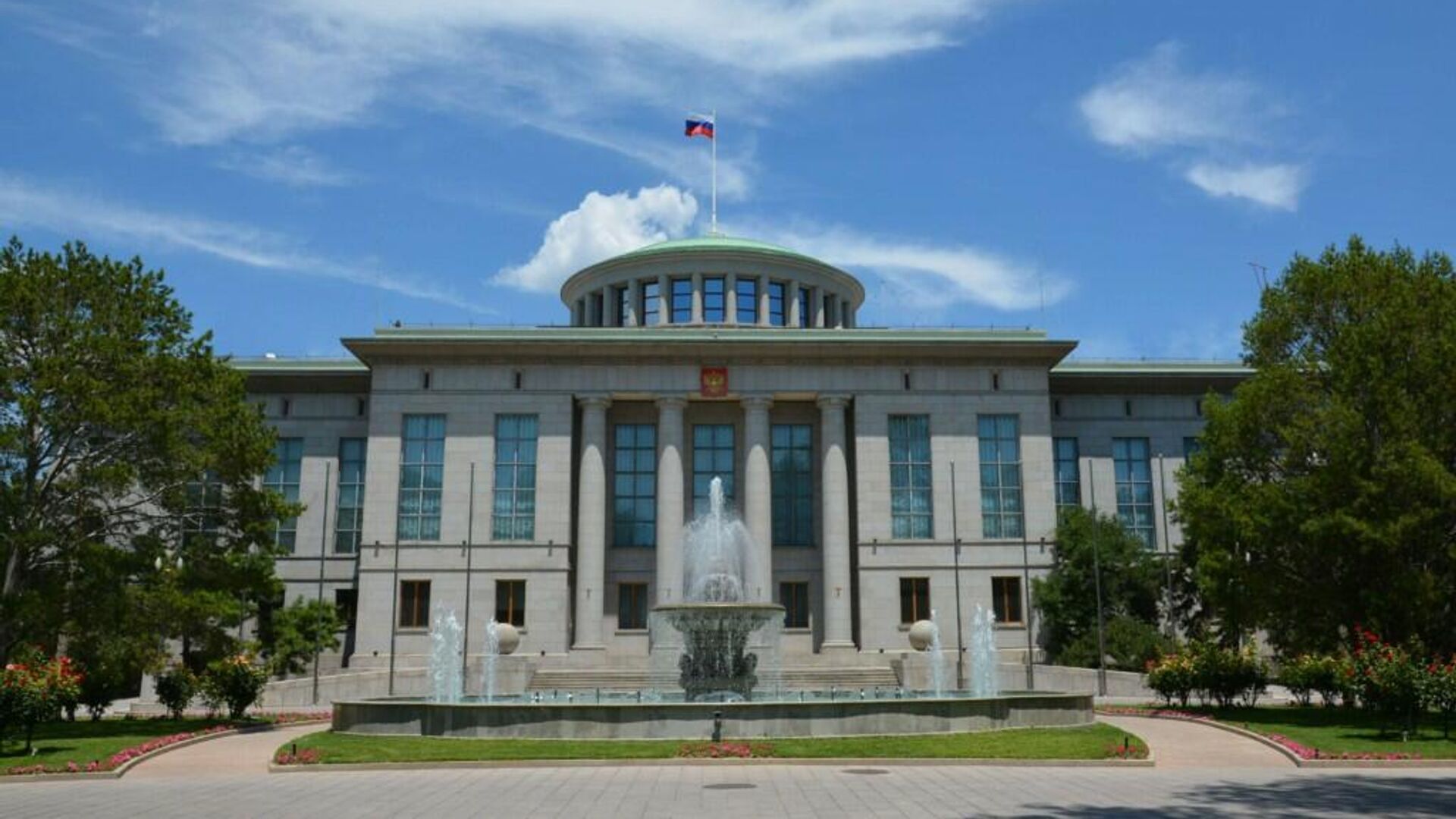 Здание посольства России в Пекине - РИА Новости, 1920, 12.05.2022