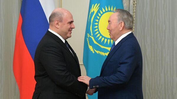 Председатель правительства РФ Михаил Мишустин и первый президент Республики Казахстан Нурсултан Назарбаев во время встречи в Нур-Султане