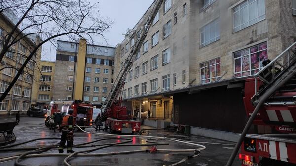 Ликвидация пожара в здании Лениздата в Санкт-Петербурге