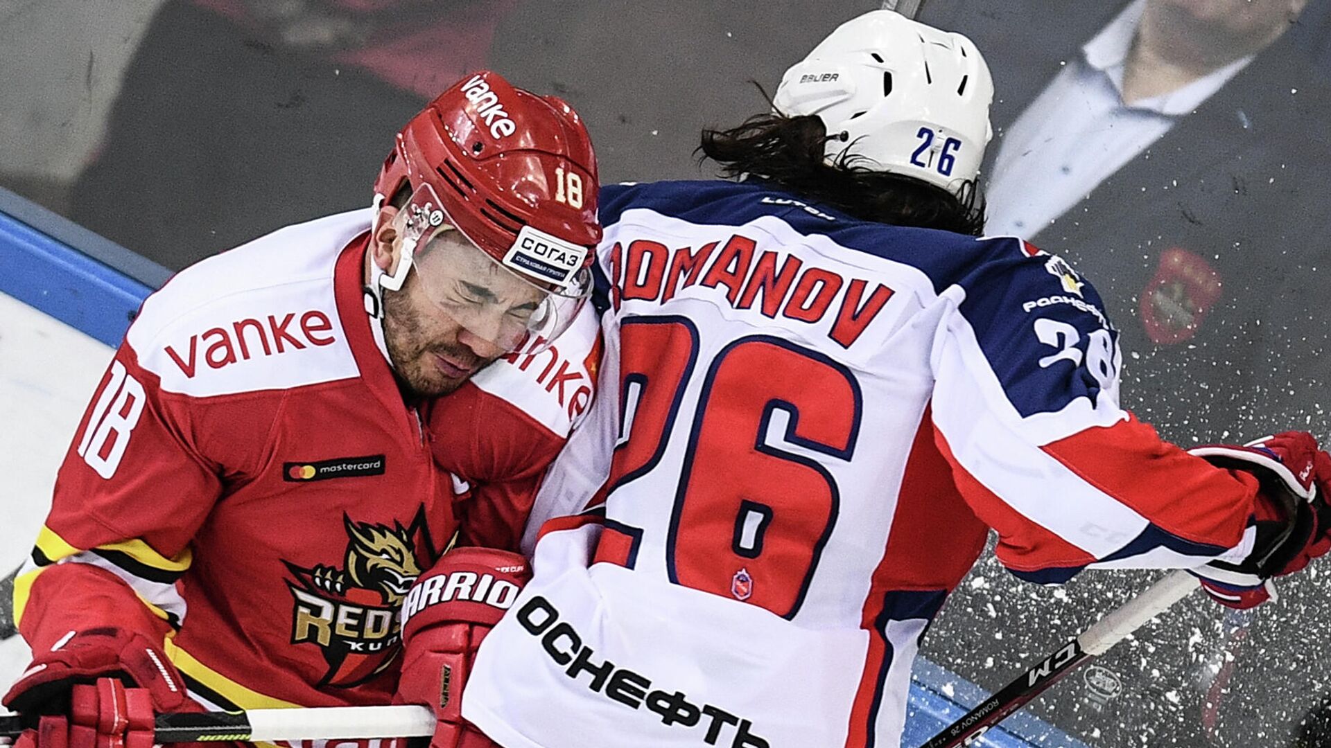 Хоккей. КХЛ. Матч Куньлунь – ЦСКА. Справа - Александр Романов - РИА Новости, 1920, 23.01.2023