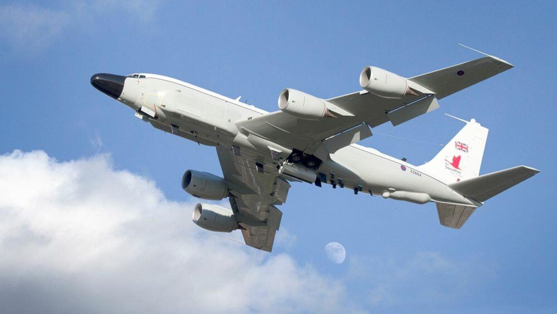 Самолет RC-135W Rivet Joint британских ВВС - РИА Новости, 1920, 13.09.2020