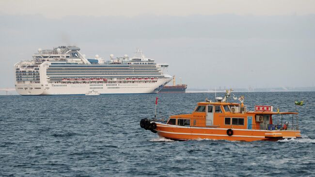 Круизное судно Diamond Princess в Йокогаме