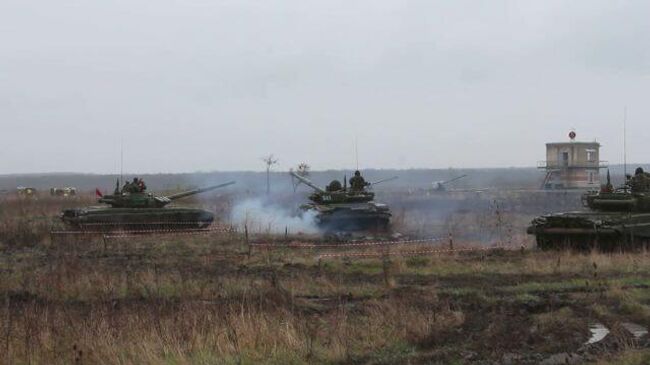 Мотострелки, танкисты и летчики отразили удар условного противника