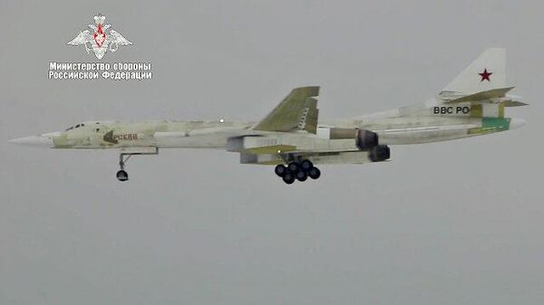Кадры первого полета модернизированного бомбардировщика-ракетоносца Ту-160М
