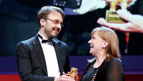Калин Питер Нецер и Ада Соломон получают награду 63-го Берлинского кинофестиваля Золотого медведя
