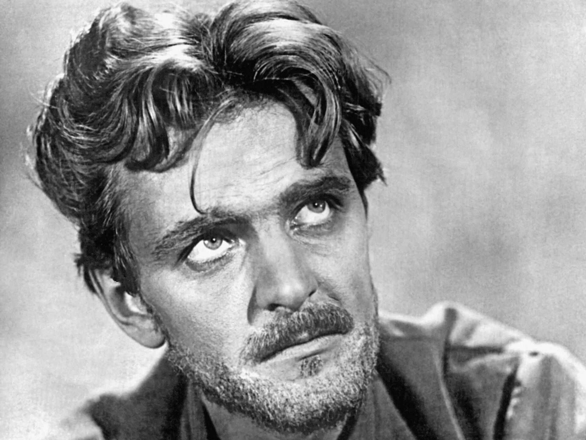 Артист Ю.Яковлев в фильме Необыкновенное лето Артист Ю.Яковлев в фильме Необыкновенное лето - РИА Новости, 1920, 21.05.2025