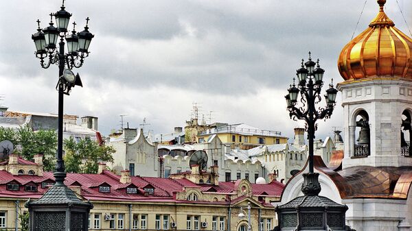 Вид на старую Москву и храм Христа Спасителя