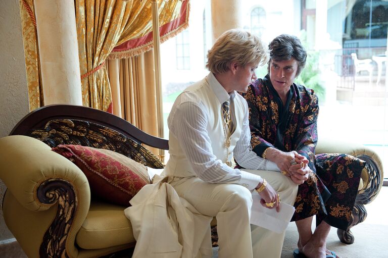 За канделябрами (Behind the Candelabra)