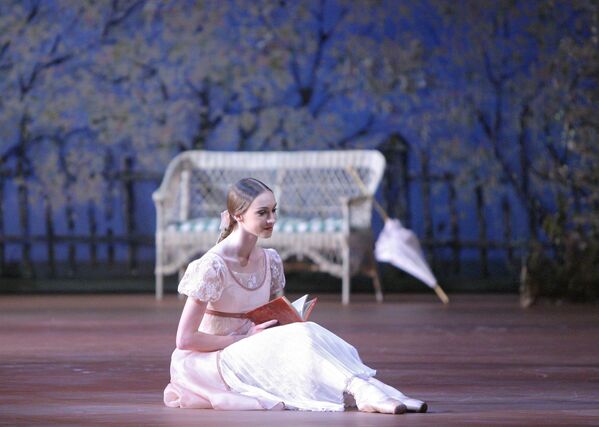 Сцена из балета Онегин