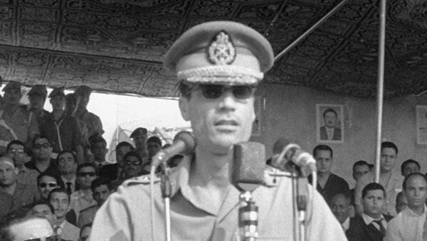 Председатель совета Революционного командования полковник Муаммар Кадаффи. Архив