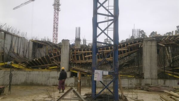 Обрушение в строящемся гаражном комплексе в Жуковском