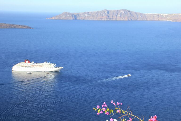 Остров Санторин в Эгейском море