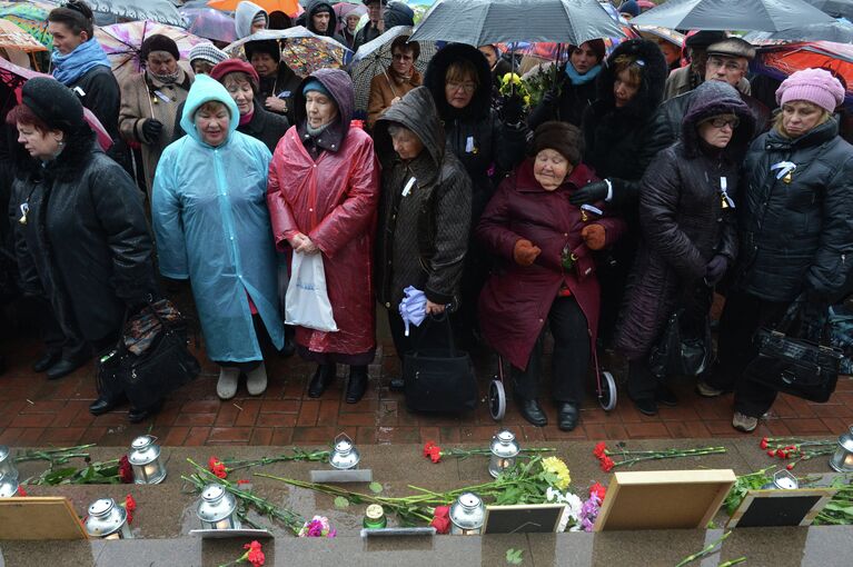 Памятные мероприятия у Театрального центра на Дубровке