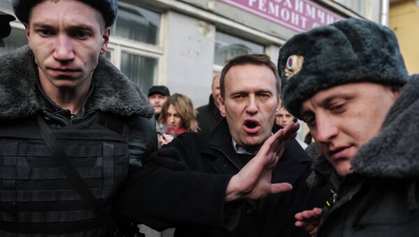 Полиция задерживает блогера Алексея Навального 