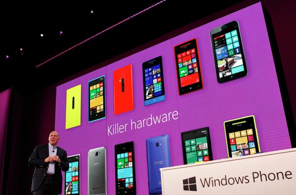 Гендиректор Microsoft Стив Балмер на презентации новой мобильной платформы Windows Phone 8 Гендиректор Microsoft Стив Балмер на презентации новой мобильной платформы Windows Phone 8