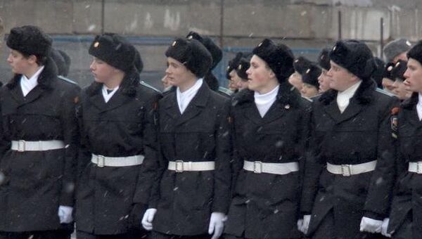 Военные, школьники и кадеты под дождем и снегом репетировали парад 1941 года 