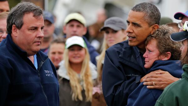 Барак Обама посещает разрушенные ураганом районы штата Нью-Джерси